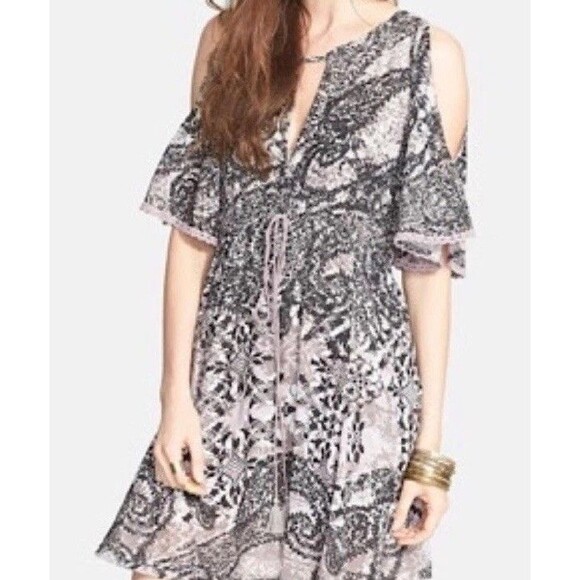 Free People Love Birds Mini Dress Medium Black Pink Cold-Shoulder Boho Festival - Picture 1 of 16
